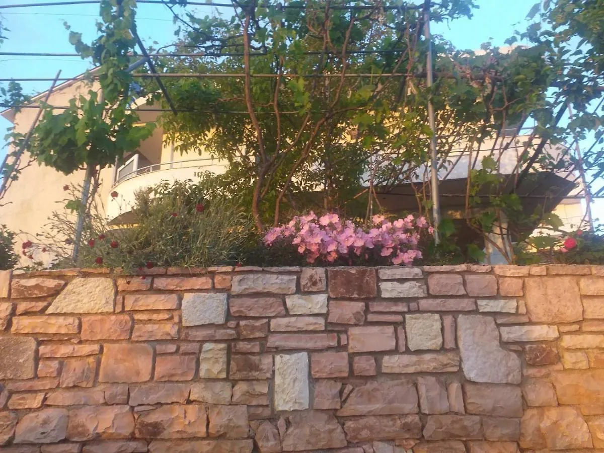 Apartment Villa Selmani Ksamil