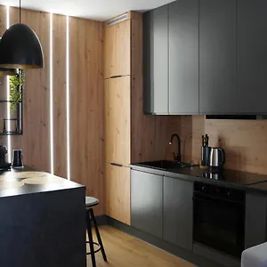 https://apartamenty-metro-targwek-27.warsawhotelspoland.com